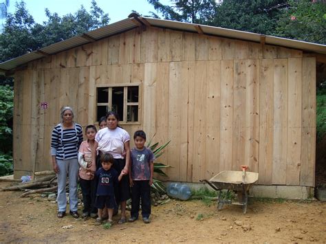 VIVIENDA RURAL INDIGENA EN MADERA POBLADORES A C OCISZ Archivo BAQ