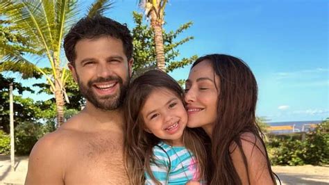 Sabrina Sato Fala Sobre A Filha Zoe Ap S Separa O Nada Como Um Dia