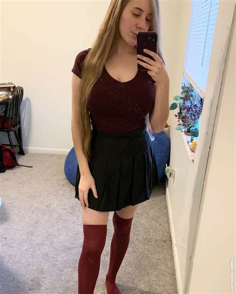 Casey The Gamer Kasiedilla Caserenn Caseycakesmn Nude OnlyFans Leaks The Fappening