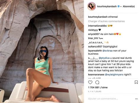 Photo Kourtney Kardashian Prend La Pose En Bikini Sous L Objectif De