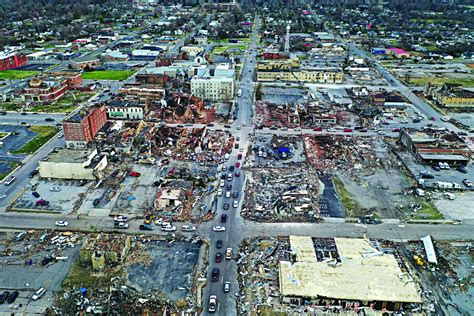 Eua Rasto De Destrui O Numa Das Piores S Ries De Tornados Da