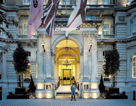 Langham London Hotel for Luxury and Vintage Splendor