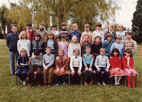 Photo De Classe Cm1 De 1981 ECOLE VOLTAIRE Copains D Avant