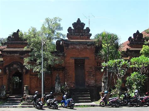 Pemecutan Palace in Denpasar, Indonesia | Tripomatic