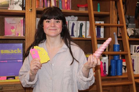 Lyon Elle ouvre un sex shop avec sa mère dans ce quartier les produits sont inédits