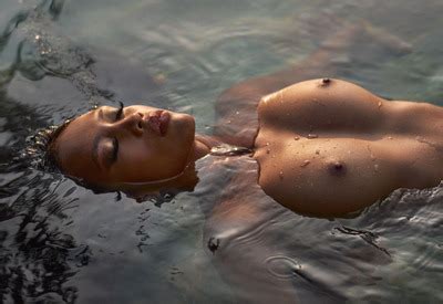 Raw Erotic Nude Pics Erotic Beauties