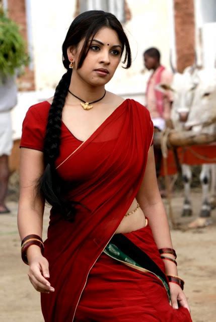 Richa Gangopadhyay Hot Saree