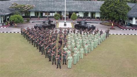 KUNJUNGAN KERJA KOMANDAN PUSAT KESENJATAAN KAVALERI DI BATALYON