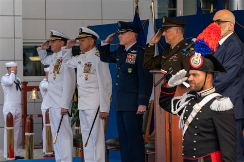 Munsch Assumes Command Of U S Naval Forces Europe Africa U S Naval