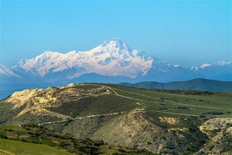 Mount Kazbek: The Legendary Peak of the Caucasus - Extreme Türkiye