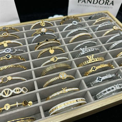 V Ng Tay N Titan Cao C P Kh Ng Han G L C Tay C Ng Si U Hot Th I Trang V Ng Tay Size D Eo