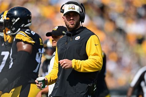 Report: Pittsburgh Steelers Hopeful of T.J. Watt's Return Next Week ...