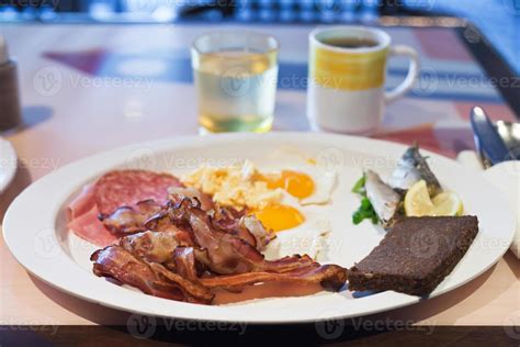 full English breakfast 11692621 Stock Photo at Vecteezy