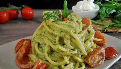 Spaghetti Tricolore Un Primo Piatto Semplice E Veloce La Ricetta