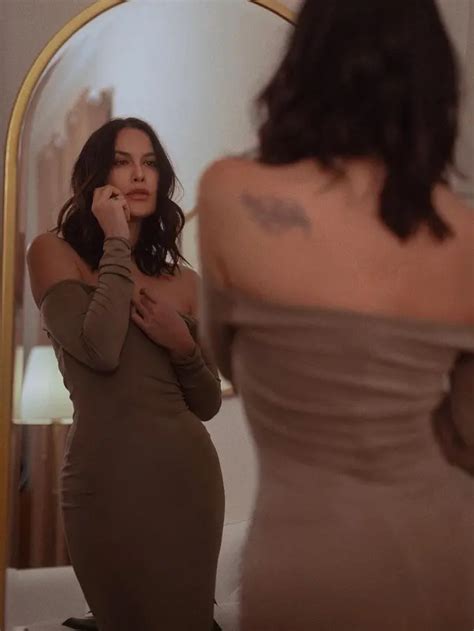 8 Potret Sophia Latjuba Pamer Body Goals Di Usia 53 Tahun Ini Jadi Sorotan Hot Liputan6