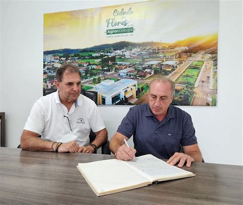 Prefeito entra em férias e vice assume o Executivo