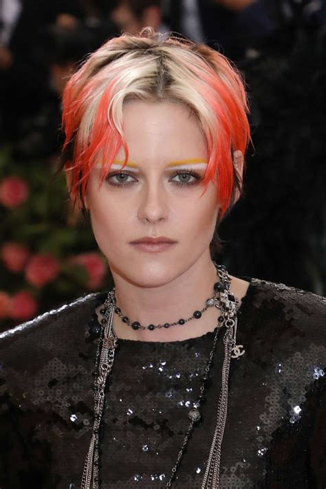 Bold celebrities who rocked bleached eyebrows