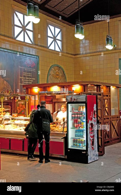 U bahnhof wittenbergplatz Fotos und Bildmaterial in hoher Auflösung