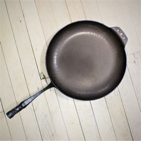 Smithey 12in Carbon Steel Farmhouse Skillet | Carbon steel skillet ...