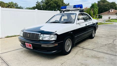 Toyota Crown Royal Saloon Police