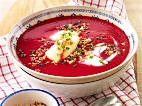 Rote Bete Sellerie Cremesuppe mit Käsenockerln Food Cooking recipes