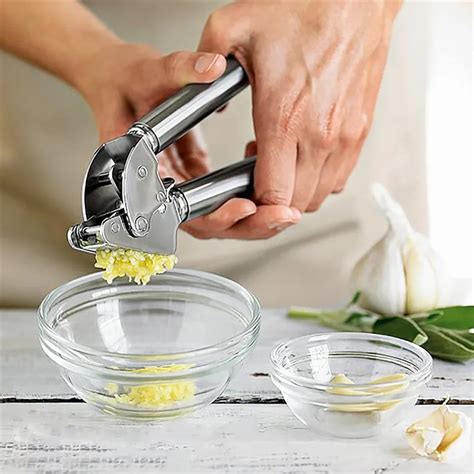 New Stainless Steel Easy Ginger Garlic Press Mince Crusher Squeezer