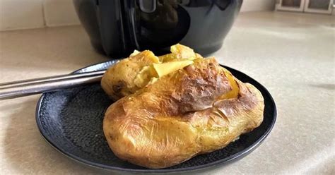 How To Make Crispy Jacket Potato In Just 10 Minutes Using An Air Fryer Hull Live