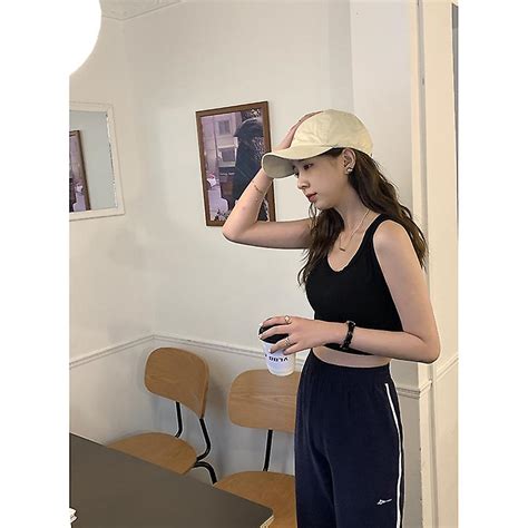 Huang Zheng Solid Color U Shaped Suspender Vest For Women In Spring