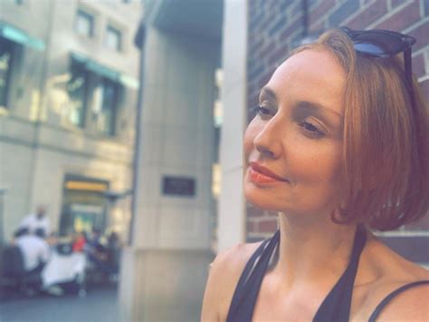 Imágenes del día Emma García presenta a su hija en redes con un posado en bikini