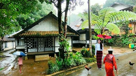 Dijamin Betah Hujan Di Kampung Asri Bikin Syahdu Ditambah Rumah