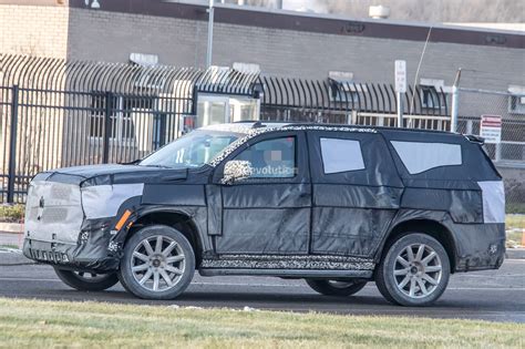 2021 Cadillac Escalade Looks Much Better Than All New Chevrolet Tahoe Suburban Autoevolution