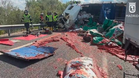 Un Camionero Muerto Y Otros Dos Conductores Heridos Leves Tras Chocar