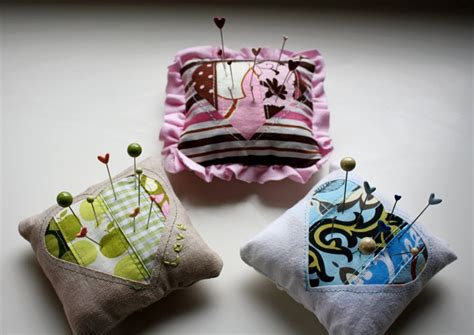 Free Pattern & Tutorial - Sweetheart Pincushion by Jessica