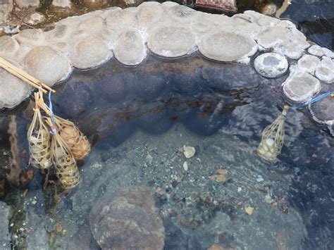 Premium Photo Eggs In A Tourist Basket Boiled In Mineral Water And Natural Hot Water Thailand
