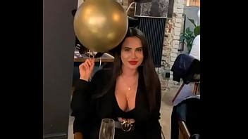 flash público en restaurante XVIDEOS