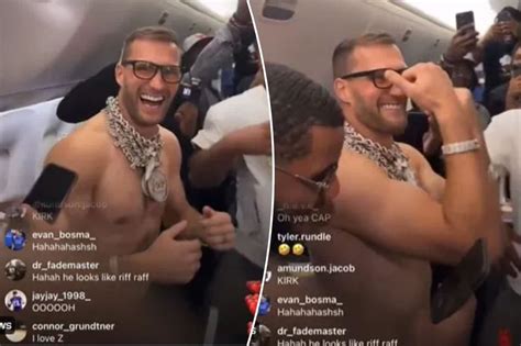 Espn S Adam Schefter Went Shirtless In Kirk Cousins Homage