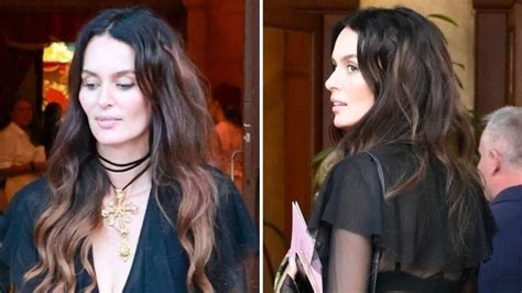 Influencer 30 Risks Nip Slip In Skimpy Upside Down Bikini News Au Australias Leading