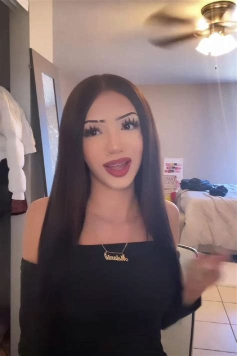 Pin By On AAAAA Latina Makeup Looks Pretty People Cute Nike Outfits