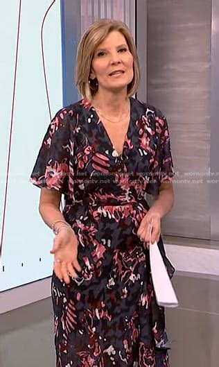 Wornontv Kates Navy And Pink Floral Dress On Nbc News Daily Kate