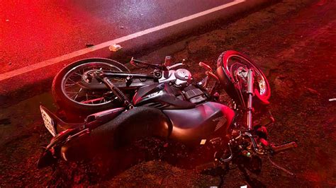 Motociclista morre após ser atingido por carro em vicinal entre