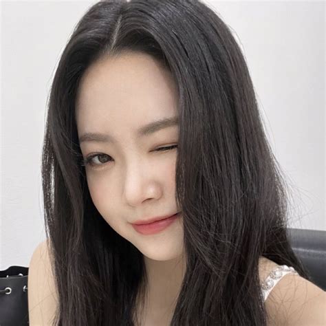 Hong Eunchae Le Sserafim Selca Icon Pfp Kpop Girl Icons Girl Kpop