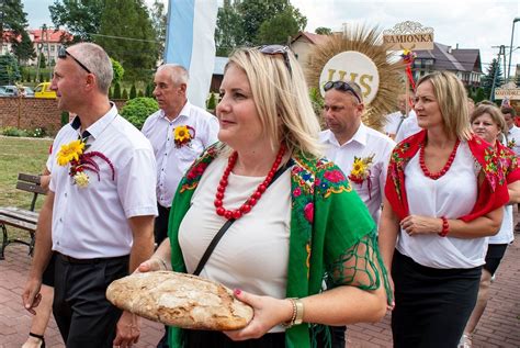 Dożynki 2022 Rolnicy świętowali w Gminie Ostrów ZDJĘCIA Nowiny