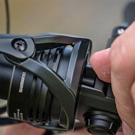Mulinello Aero 4000 SHIMANO — Fishing Italia