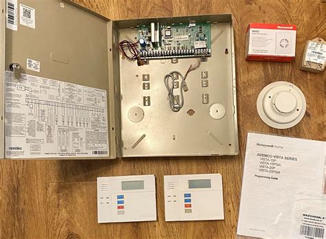 Honeywell Vista 20p Security System With 6150 Keypads 2 Wire Smoke