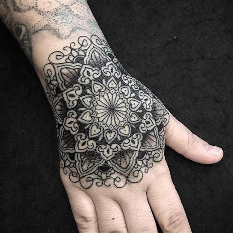 Tatuaggio Mandala Significato Idee E Immagini Tatuaggio Co