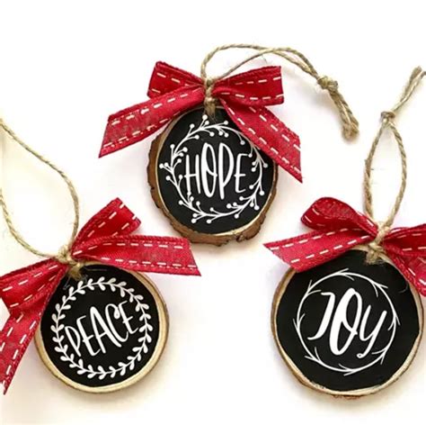 16 Heartwarming Personalized Christmas Ornament Ideas - Craft Decor DIY