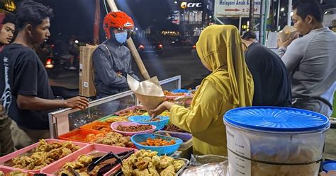 Nasi Uduk Mama Reva Di Tangerang Penyelamat Lapar Malam Hari Buka