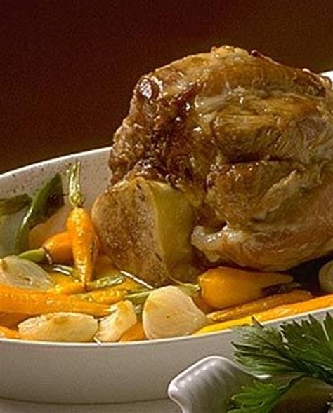 Jarret de veau braisé à l ancienne pour 4 personnes Recettes Elle à Table