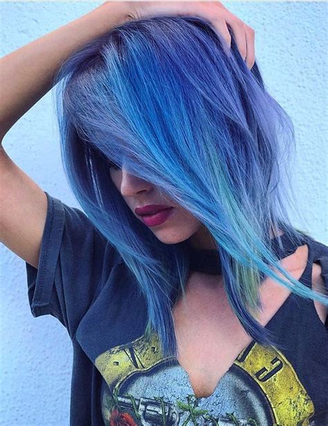 30 Unique Hair Colors To Inspire Hellblaue Haare Haarfarbe Blau