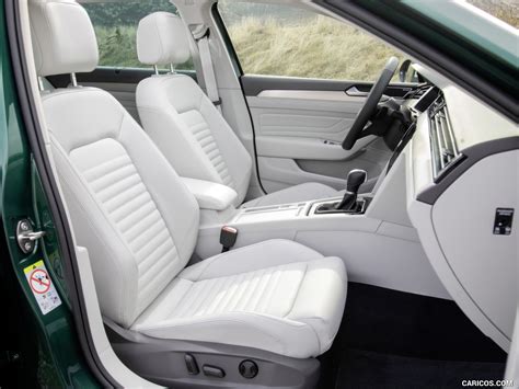 2020 Volkswagen Passat Alltrack EU Spec Interior Front Seats